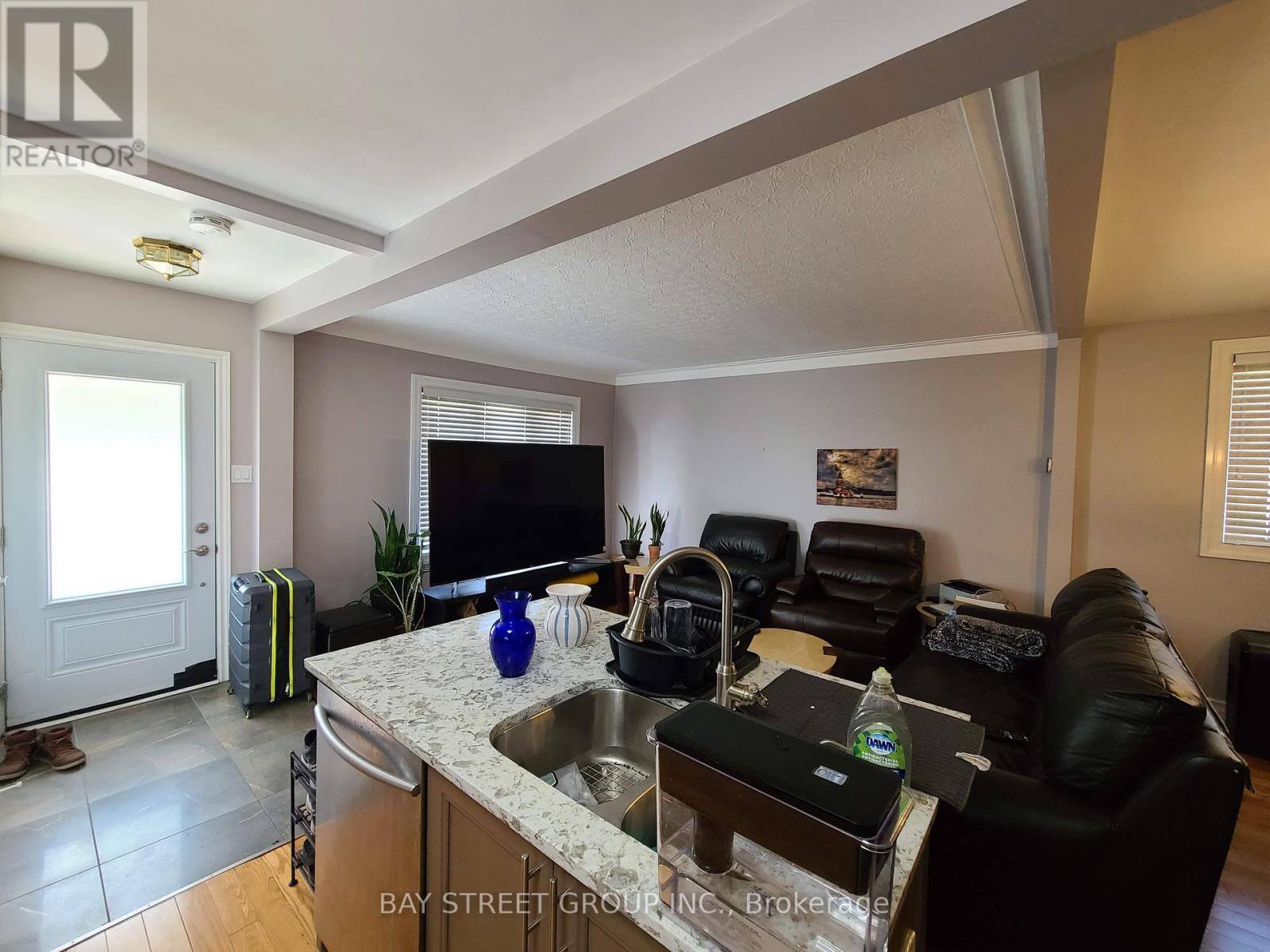 59 Parker Avenue, Toronto, Ontario  M8Z 4L7 - Photo 4 - W11821663