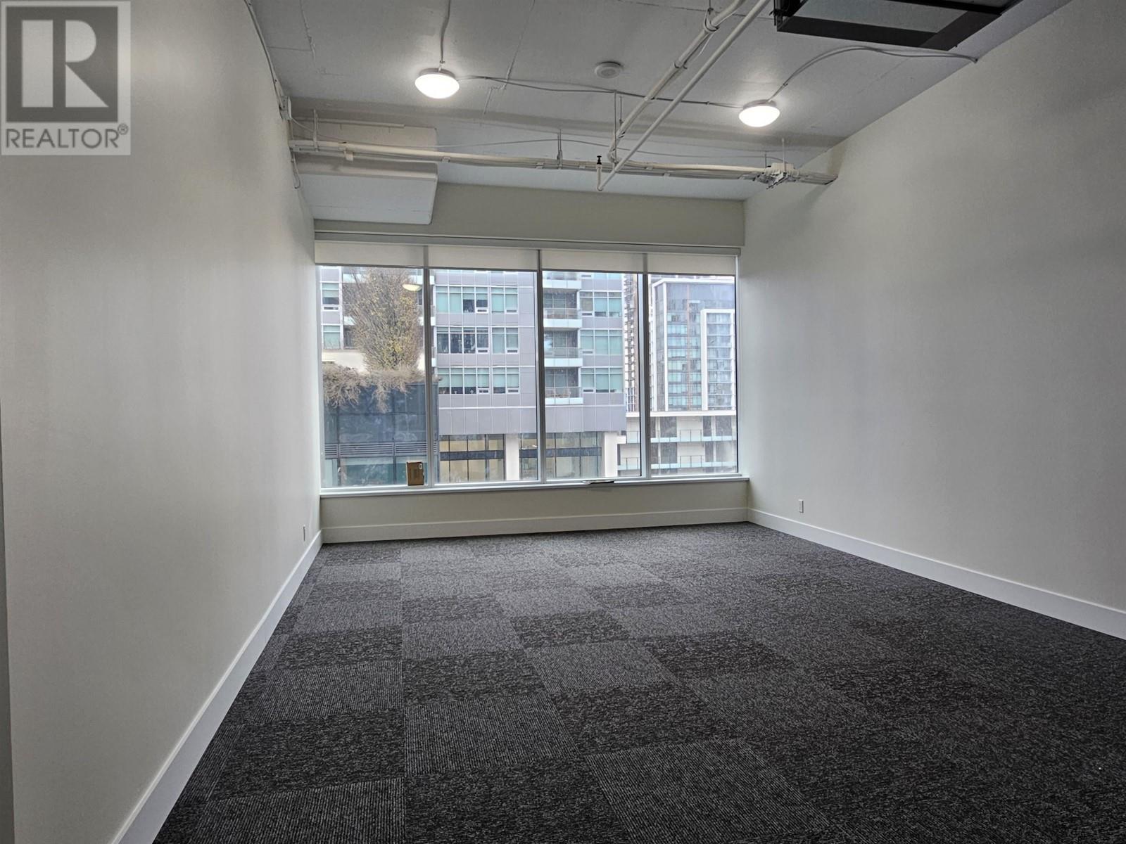 Listing Picture 5 of 11 : 510 6378 SILVER AVENUE, Burnaby / 本拿比 - 魯藝地產 Yvonne Lu Group - MLS Medallion Club Member