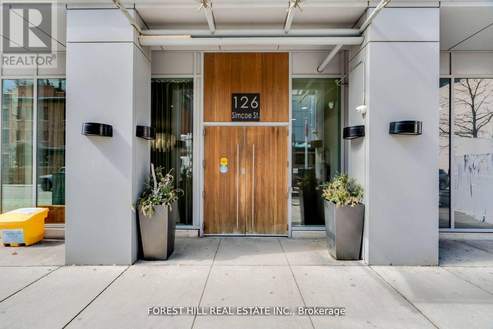 Property at 2607 - 126 SIMCOE STREET image 2