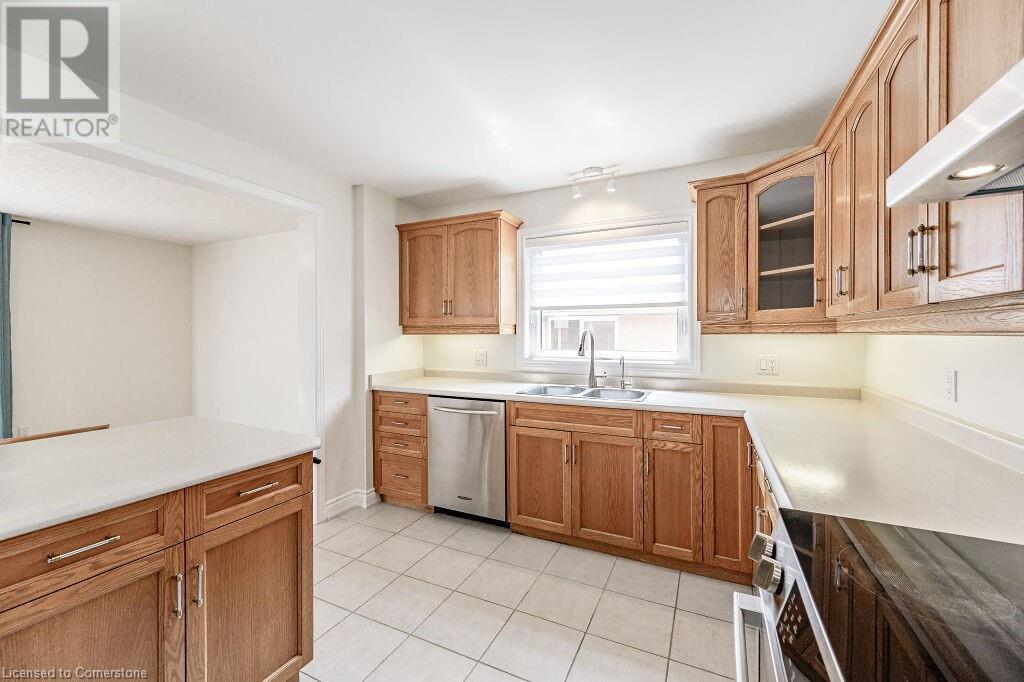 358 New Forest Court, Waterloo, Ontario  N2K 3W9 - Photo 16 - 40680273