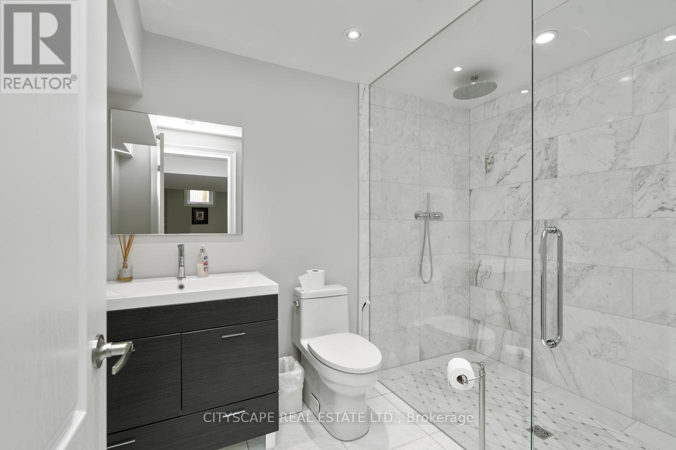 28 Sweet Valerie Court, Vaughan, Ontario  L6A 0C6 - Photo 34 - N11821885