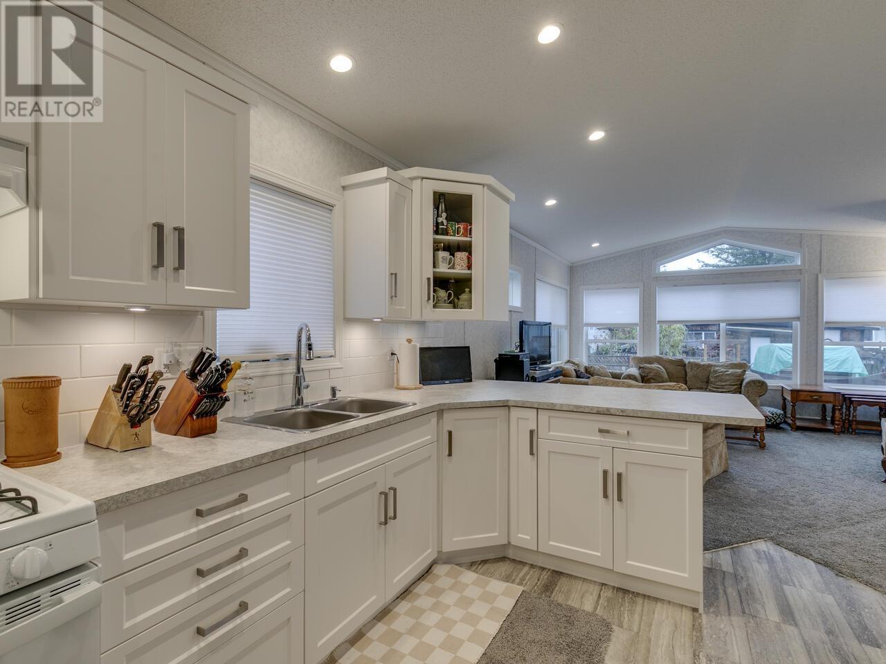77 40157 Government Road, Squamish, British Columbia V0N 1T0 - Photo 10 - R2942893