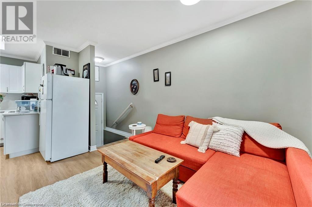 93 Roberts Crescent, Kitchener, Ontario  N2E 1A6 - Photo 4 - 40682556