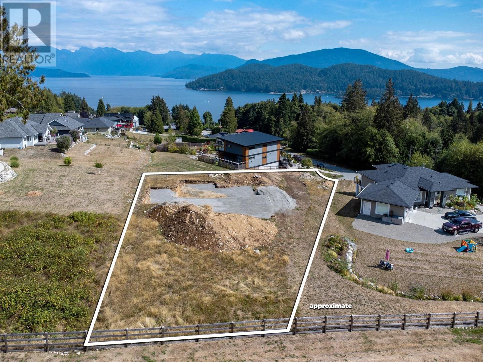 783 Courtney Road, Gibsons, British Columbia V0N 1V1 - Photo 4 - R2947975