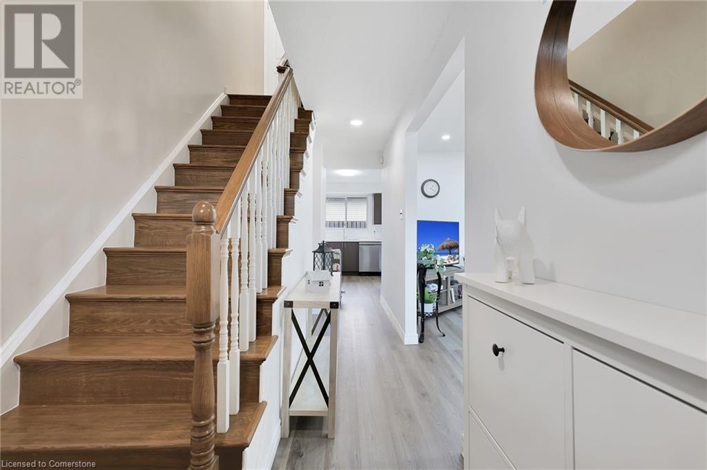 596 Grey Street Unit# 2, Brantford, Ontario  N3S 4Y1 - Photo 4 - 40682589