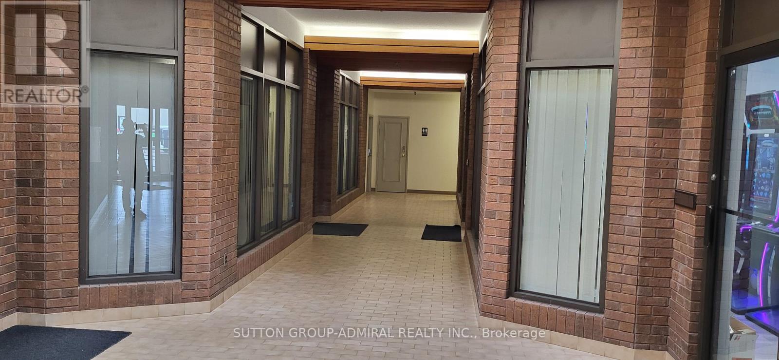 C11 - 4220 Steeles Avenue W, Vaughan, Ontario  L4L 3S8 - Photo 14 - N11404441