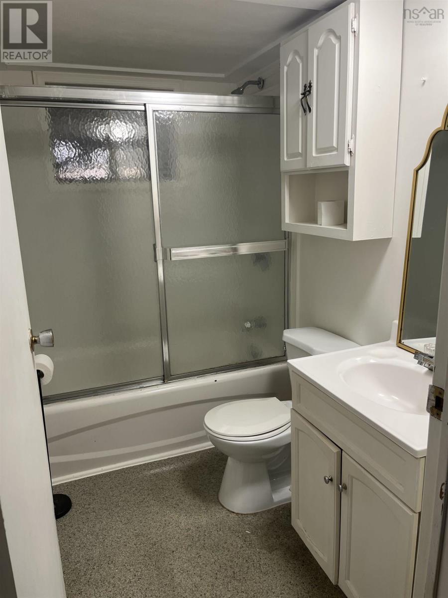 525 Phalen Road, Glace Bay, Nova Scotia  B1A 3B6 - Photo 34 - 202427050