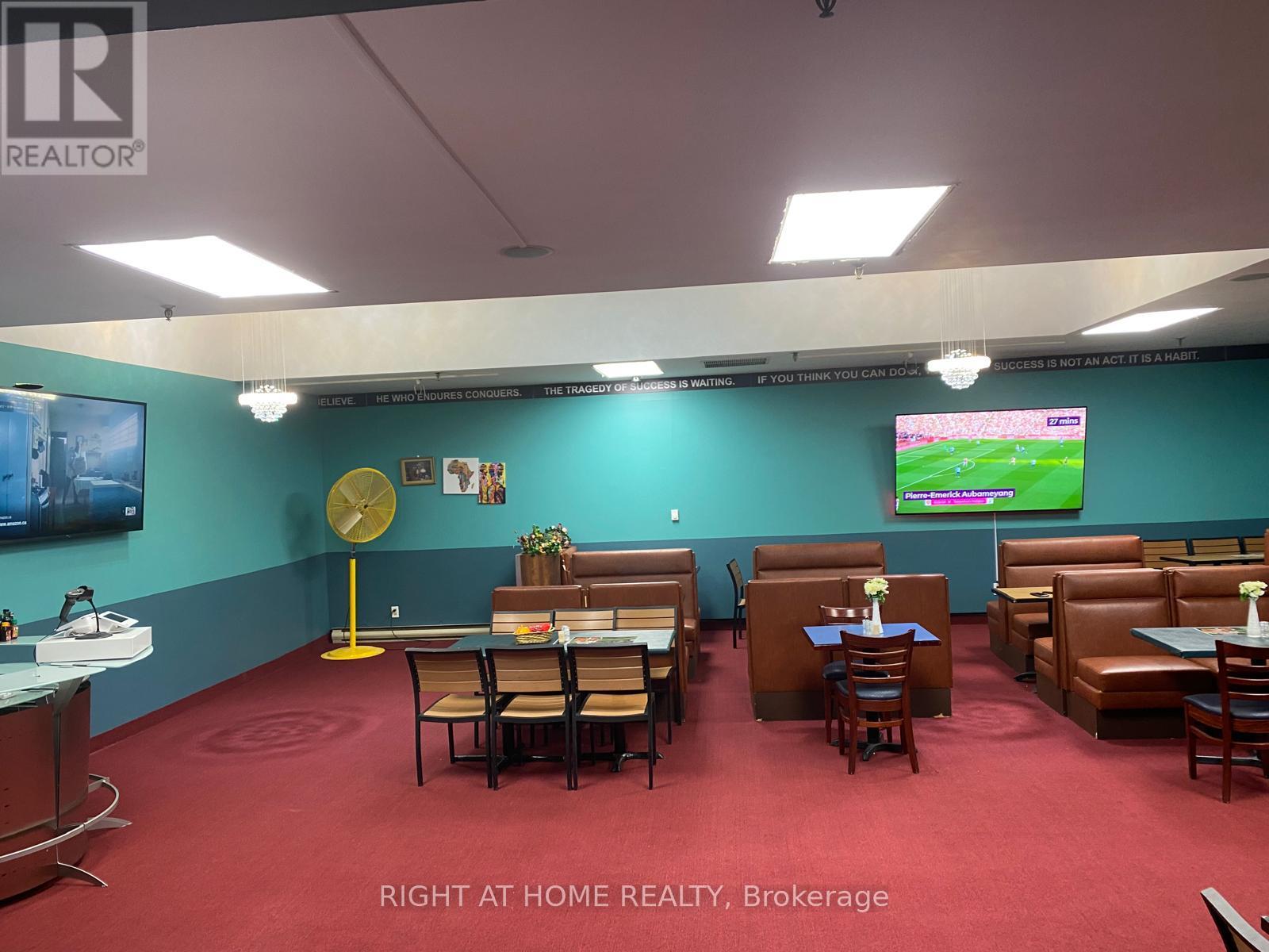 7 - 4400 Queen Street, Niagara Falls, Ontario  L2E 2L3 - Photo 2 - X11822081