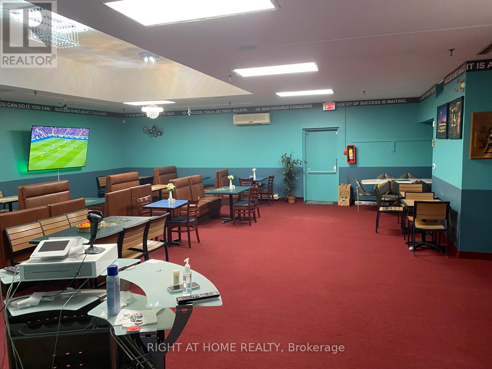 7 - 4400 Queen Street, Niagara Falls, Ontario  L2E 2L3 - Photo 4 - X11822081