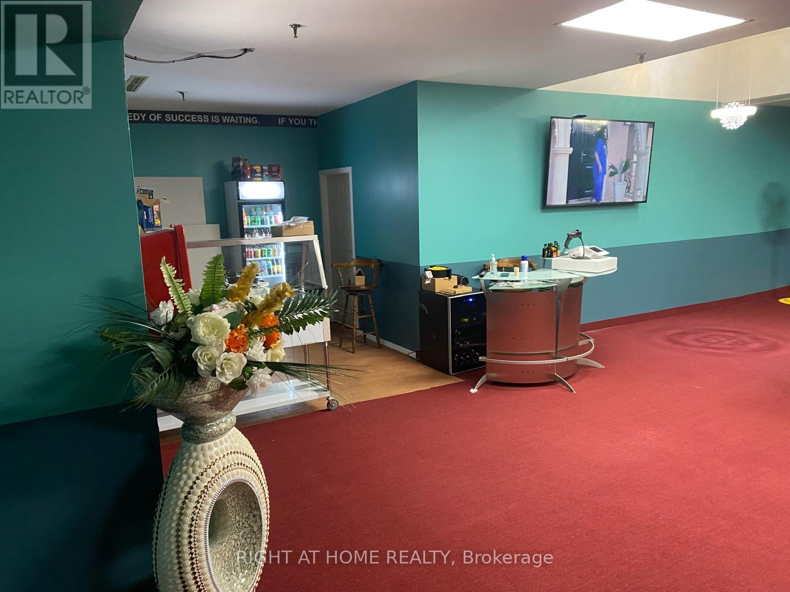 7 - 4400 Queen Street, Niagara Falls, Ontario  L2E 2L3 - Photo 5 - X11822081