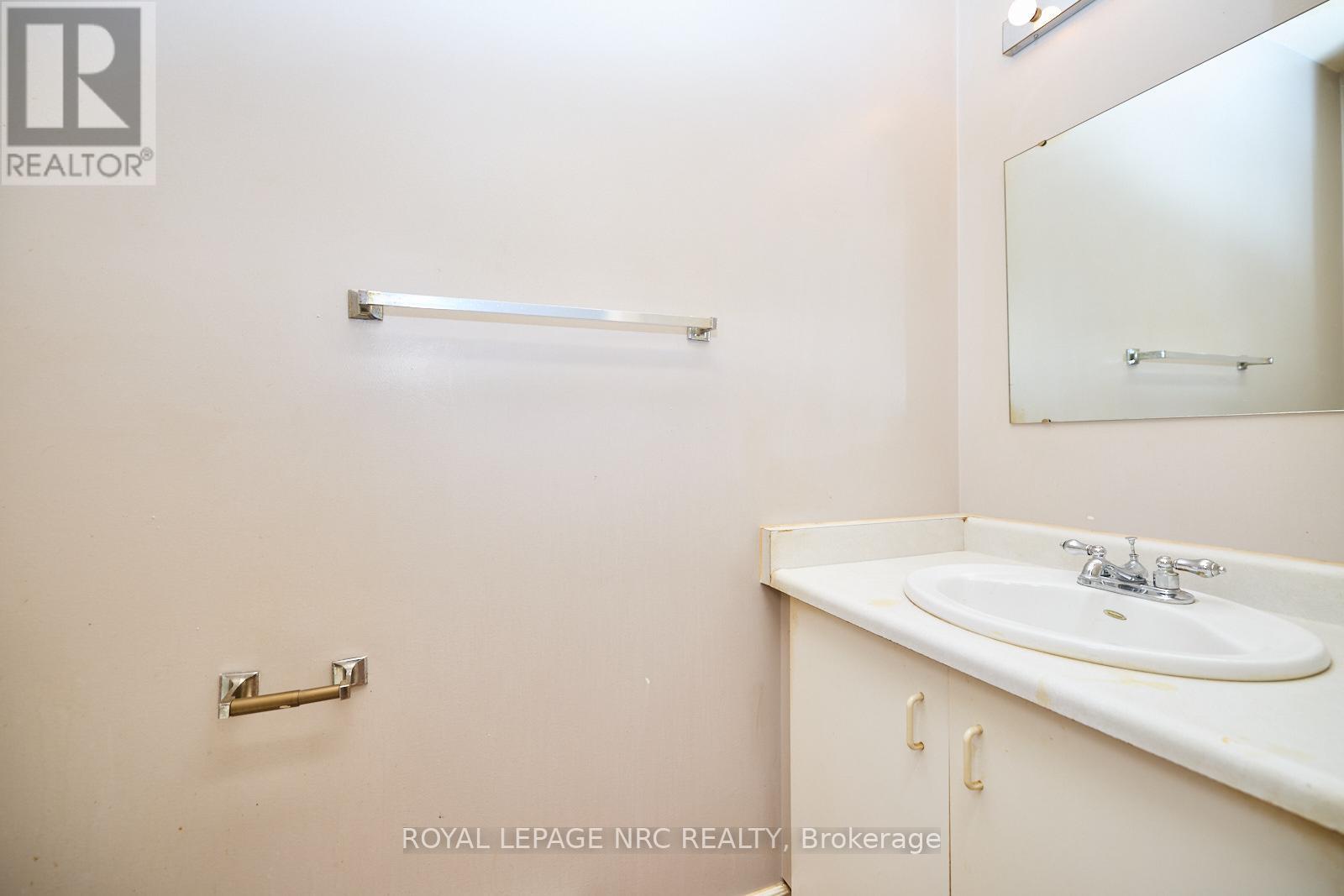 2 - 38 Elma Street, St. Catharines, Ontario  L2N 6Z3 - Photo 6 - X11822097