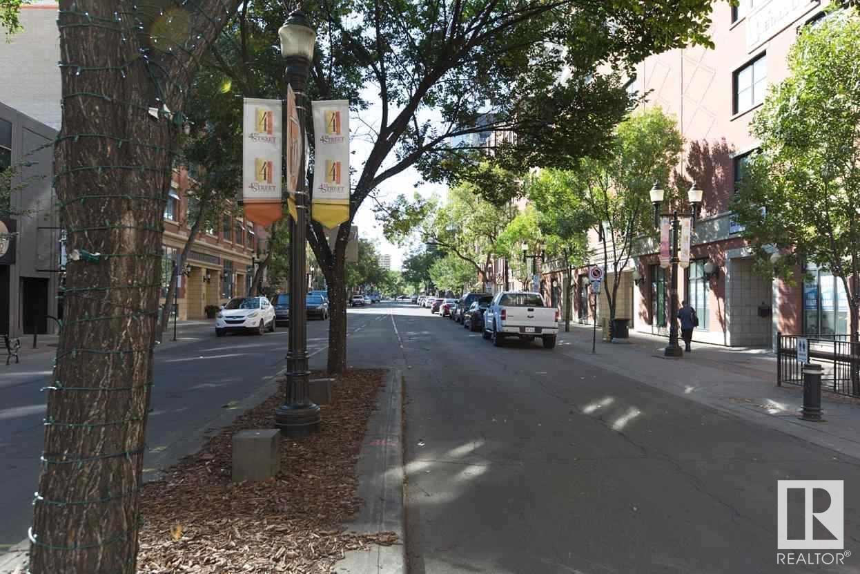 Property at #2005 10136 104 ST NW image 4
