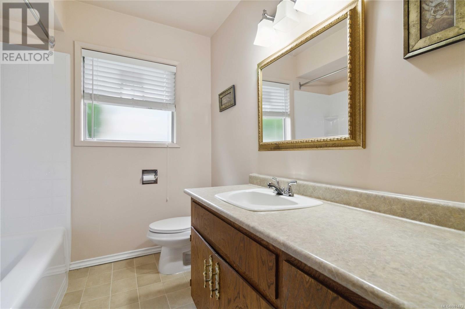 Property at 7194 Veyaness Rd image 3