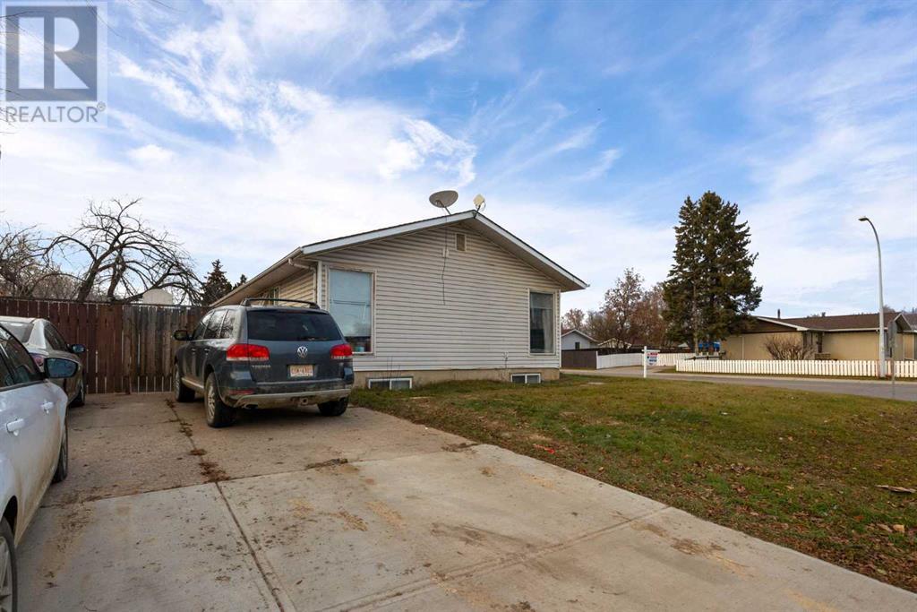 Property at 101 Fraser Avenue image 4