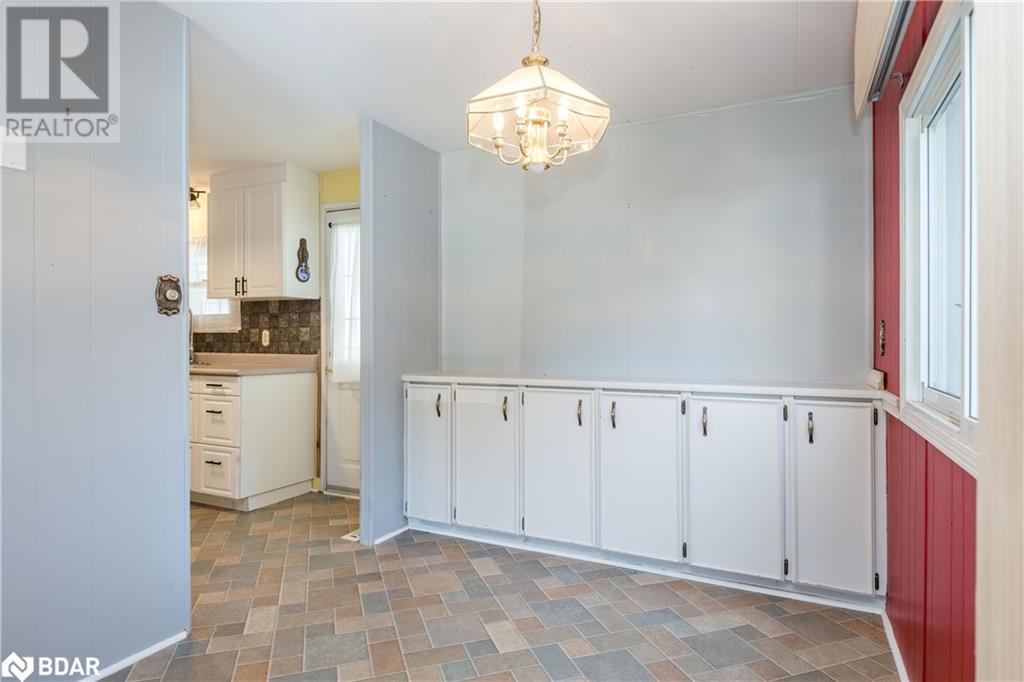 30 Flora Court, Stroud, Ontario  L9S 1R4 - Photo 16 - 40681315