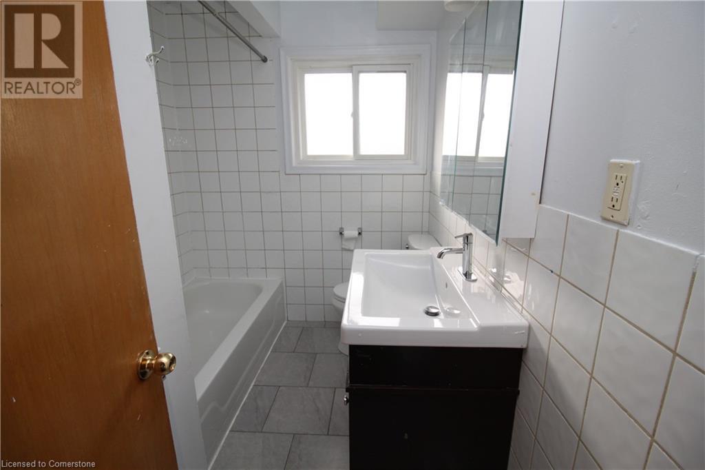 438 Inverness Avenue E Unit# 1, Hamilton, Ontario  L9A 1J3 - Photo 10 - 40682576