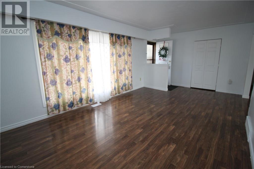 438 Inverness Avenue E Unit# 1, Hamilton, Ontario  L9A 1J3 - Photo 5 - 40682576