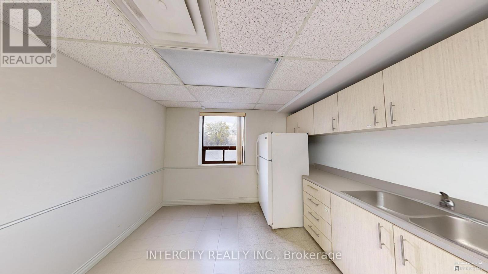 2/f - 627 Bloor Street W, Toronto, Ontario  M6G 1K8 - Photo 21 - C10441975