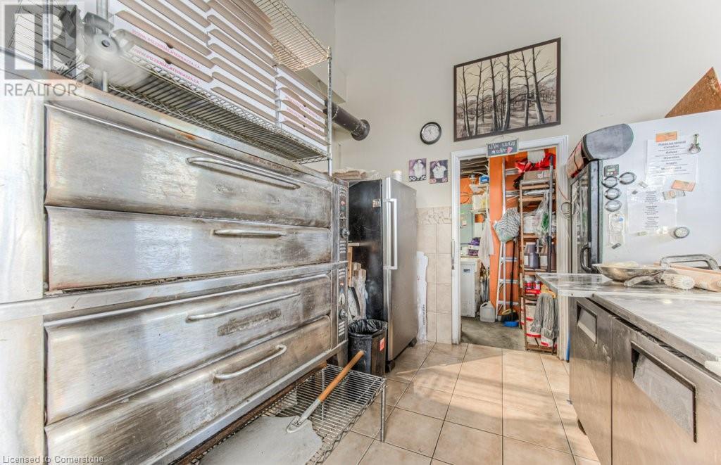 260 Doon South Drive Unit# 10, Kitchener, Ontario  N2P 2X3 - Photo 5 - 40682408