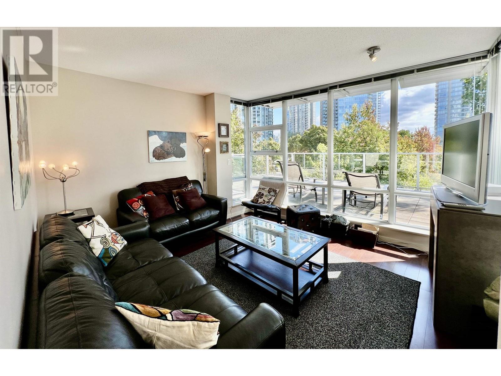 307 638 Beach Avenue, Vancouver, British Columbia  V6K 1P5 - Photo 2 - R2948000