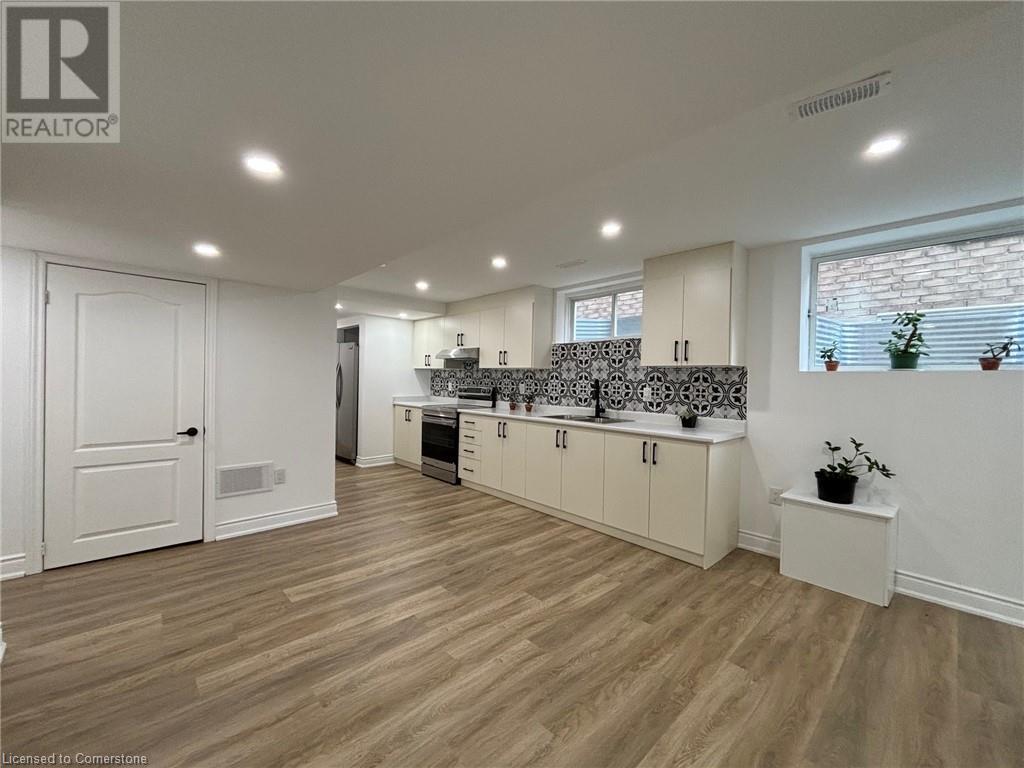 340 Watervale Crescent Unit# 2, Kitchener, Ontario  N2A 0G1 - Photo 2 - 40682674