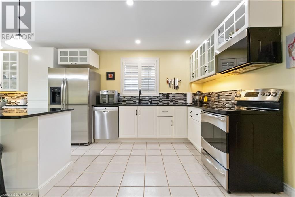 25 Killarney Street, Brantford, Ontario  N3T 6L4 - Photo 7 - 40681671