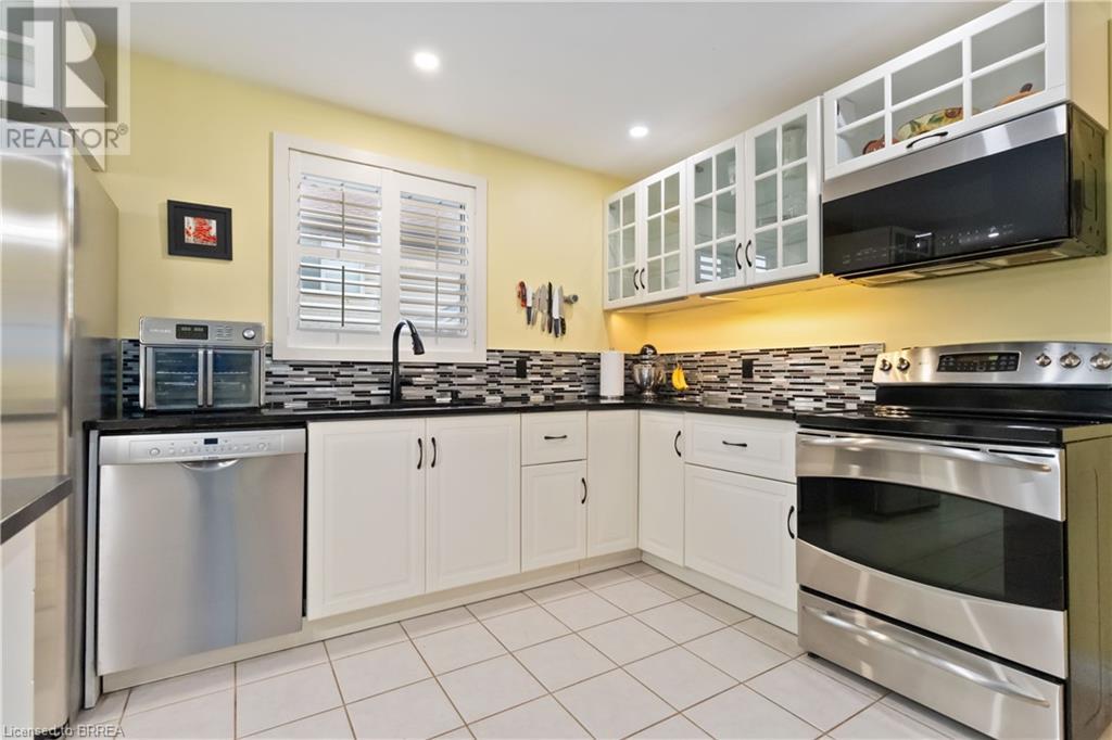 25 Killarney Street, Brantford, Ontario  N3T 6L4 - Photo 9 - 40681671