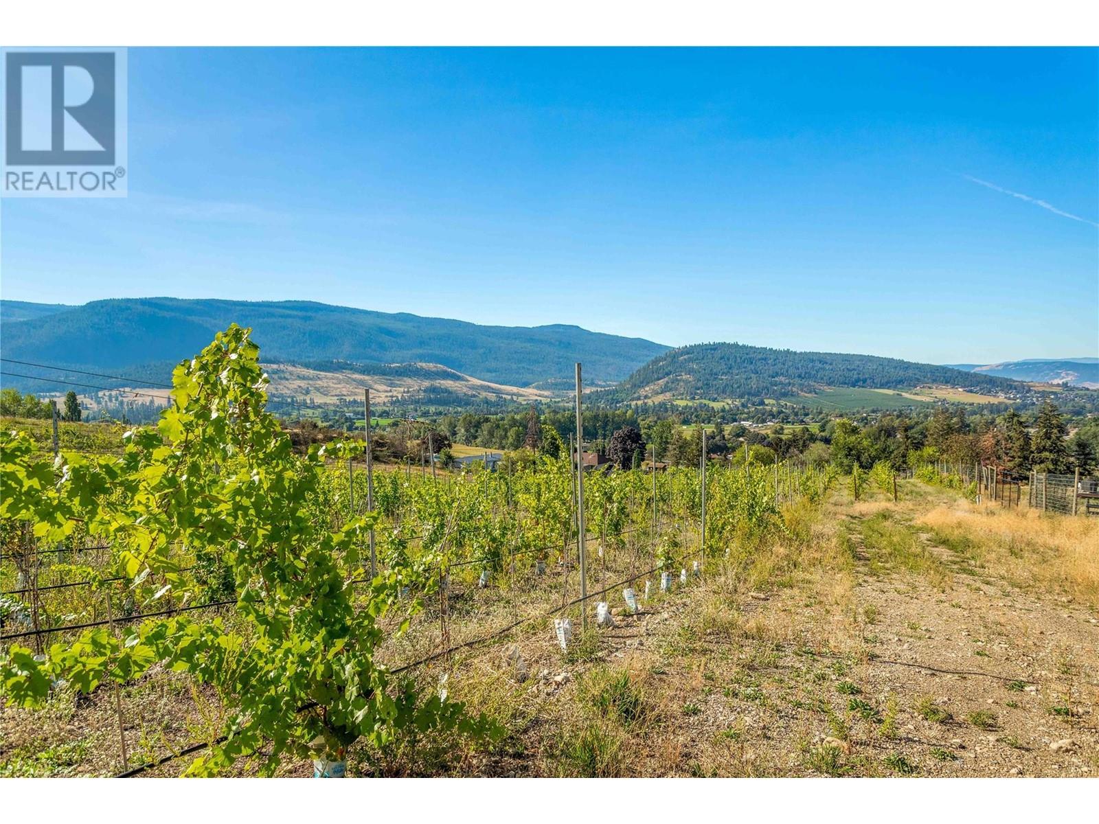 9269 Highway 6, Coldstream, British Columbia  V1B 3B5 - Photo 13 - 10329532