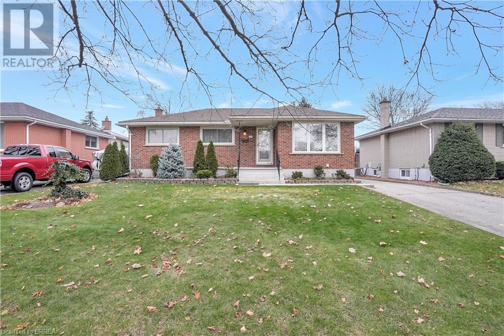 34 WILTSHIRE Drive, Brantford, Ontario