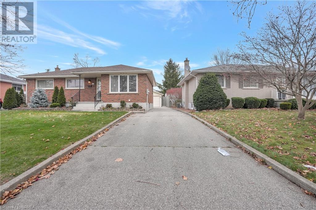 34 Wiltshire Drive, Brantford, Ontario  N3R 5A9 - Photo 3 - 40679576