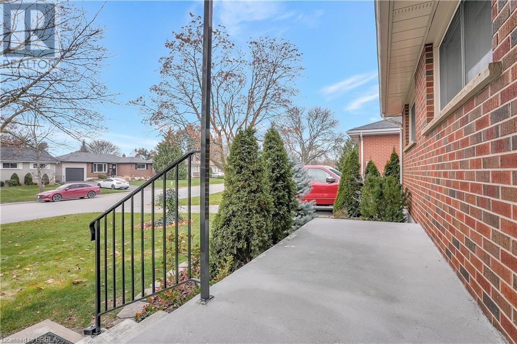 34 Wiltshire Drive, Brantford, Ontario  N3R 5A9 - Photo 6 - 40679576