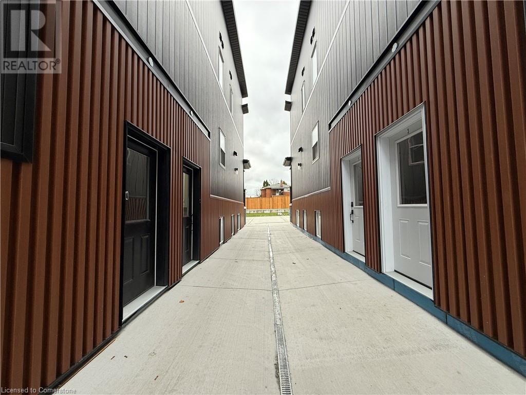 169 Fifth Avenue Unit# 3, Kitchener, Ontario  N2C 1P6 - Photo 6 - 40682686