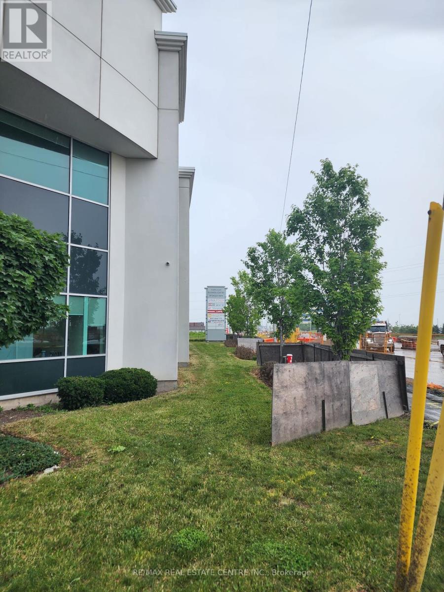 1 - 30 Topflight Drive, Mississauga, Ontario  L5S 0A8 - Photo 13 - W8337500