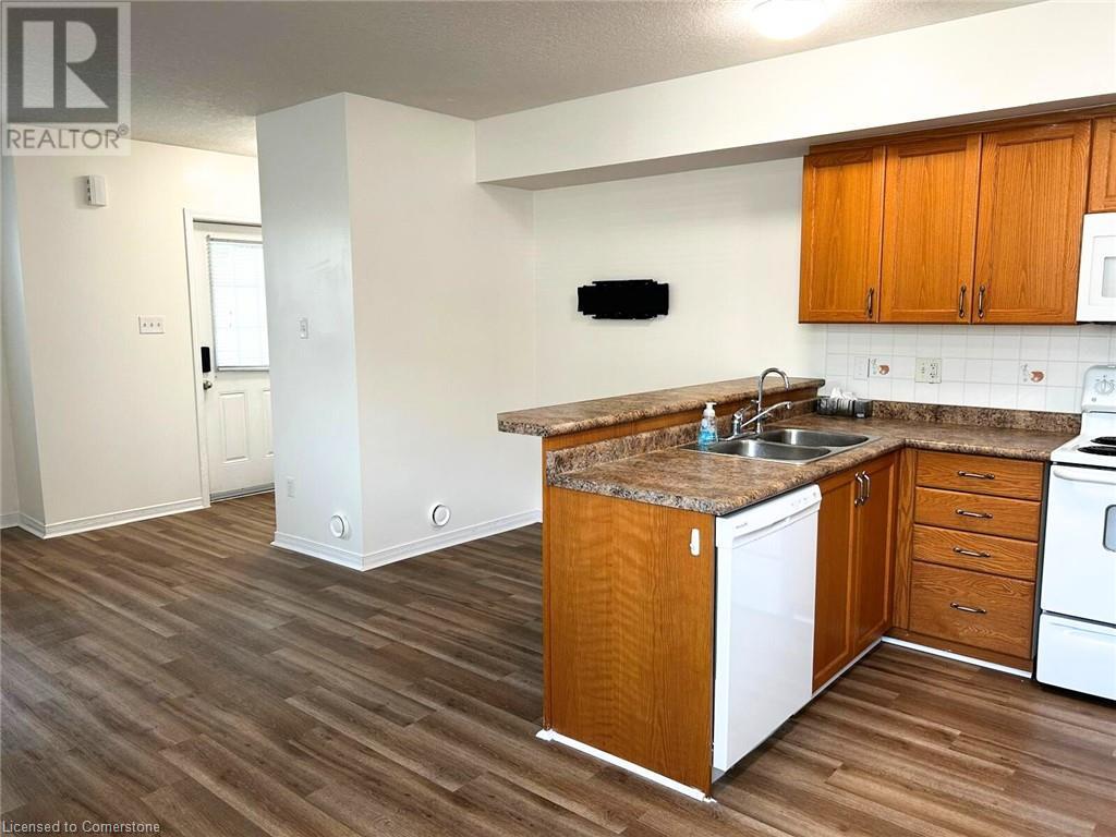 50 Howe Drive Unit# 19d, Kitchener, Ontario  N2E 0A3 - Photo 4 - 40682707