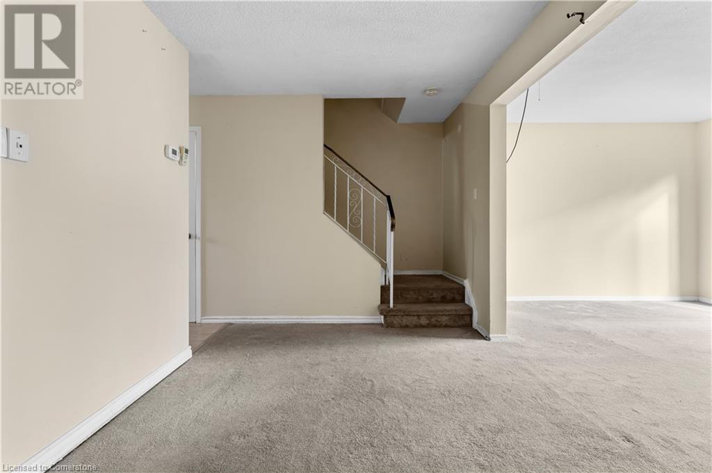 25 Bryna Avenue Unit# M, Hamilton, Ontario  L9A 4W9 - Photo 14 - 40682608