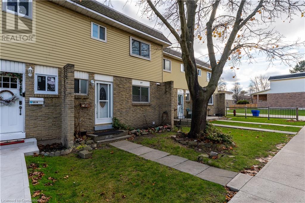 25 Bryna Avenue Unit# M, Hamilton, Ontario  L9A 4W9 - Photo 3 - 40682608