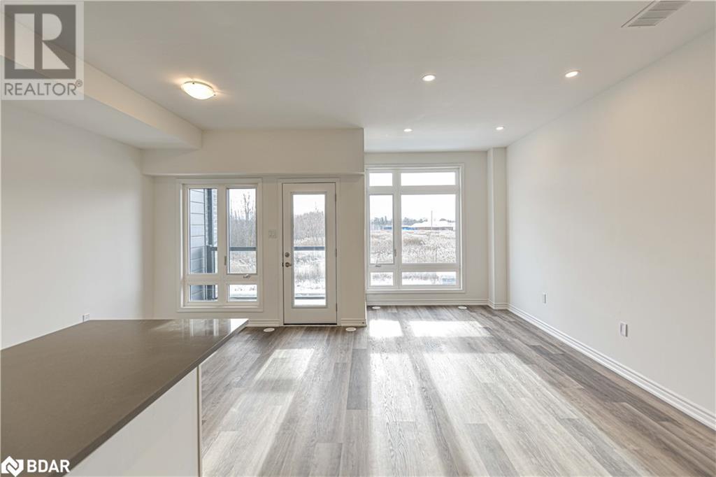 154 Elgin Street Street, Orillia, Ontario  L3V 8P6 - Photo 8 - 40675796