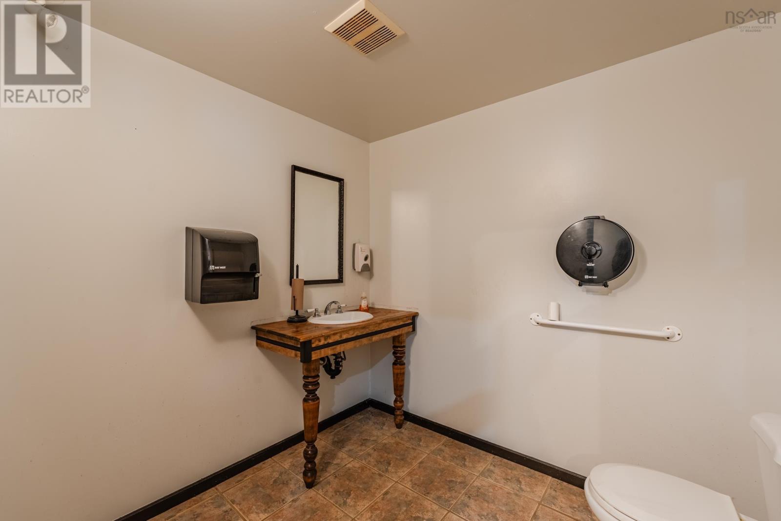 8837 Highway 1, Meteghan River, Nova Scotia  B0W 2L0 - Photo 15 - 202427529