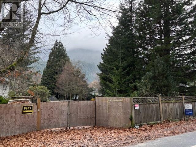 41747 Government Road, Squamish, British Columbia V0N 3G0 - Photo 1 - R2947885