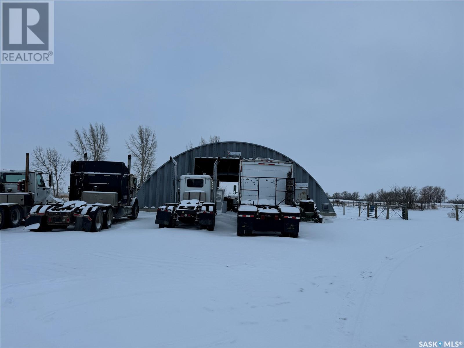 Acreage Near White Cap, Lomond Rm No. 37, Saskatchewan  S4H 2K7 - Photo 32 - SK989058