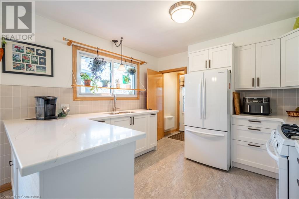 15 Colbeck Drive, Welland, Ontario  L3C 5B4 - Photo 7 - 40682590