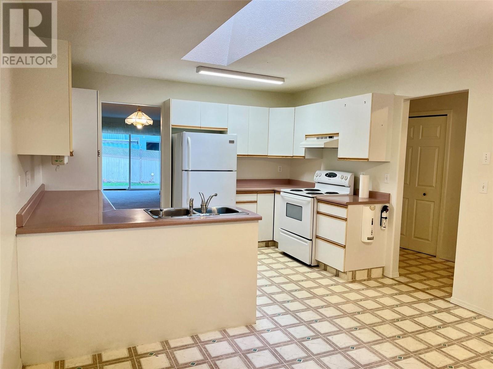 Property at 4210 Alexis Park Drive Unit# 8 image 5