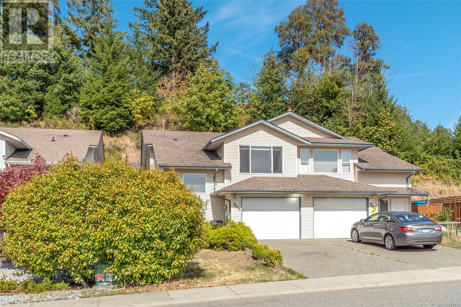 Property at 4808 Fairbrook Cres image 1