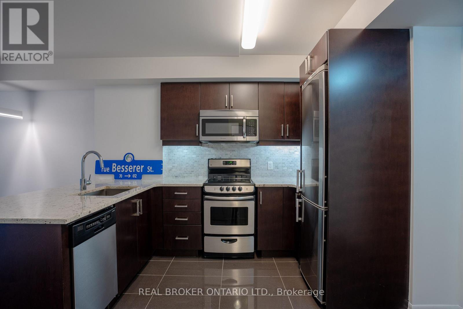 Property at 407 - 195 BESSERER STREET image 4