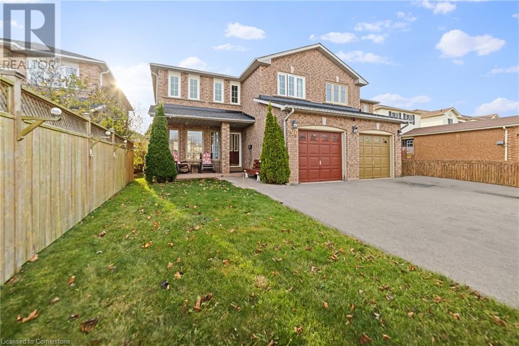 516 Eliza CrescentBurlington, Ontario  L7L 6C9 - Photo 1 - 40681008