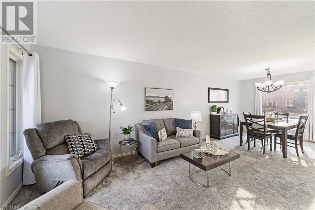 516 Eliza CrescentBurlington, Ontario  L7L 6C9 - Photo 5 - 40681008