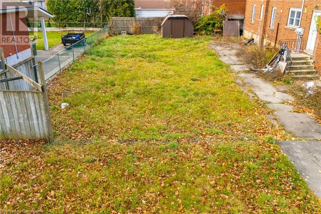 270 East 43rd Street, Hamilton, Ontario  L8T 3E1 - Photo 4 - 40682667