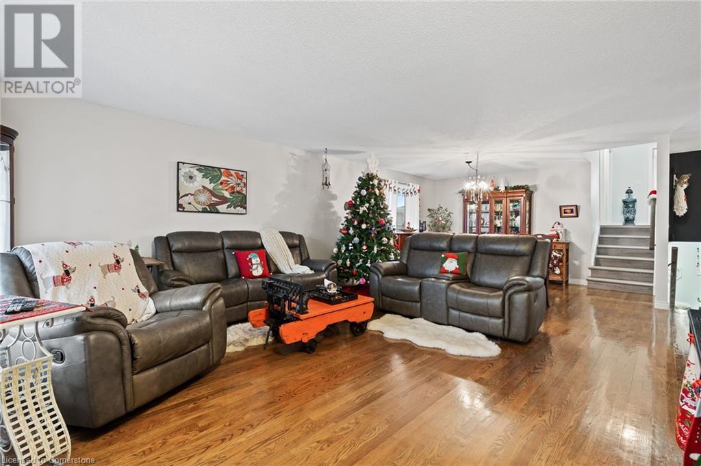 11 Miranda Court, Welland, Ontario  L3C 7C7 - Photo 6 - 40682106