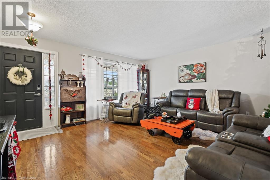 11 Miranda Court, Welland, Ontario  L3C 7C7 - Photo 7 - 40682106