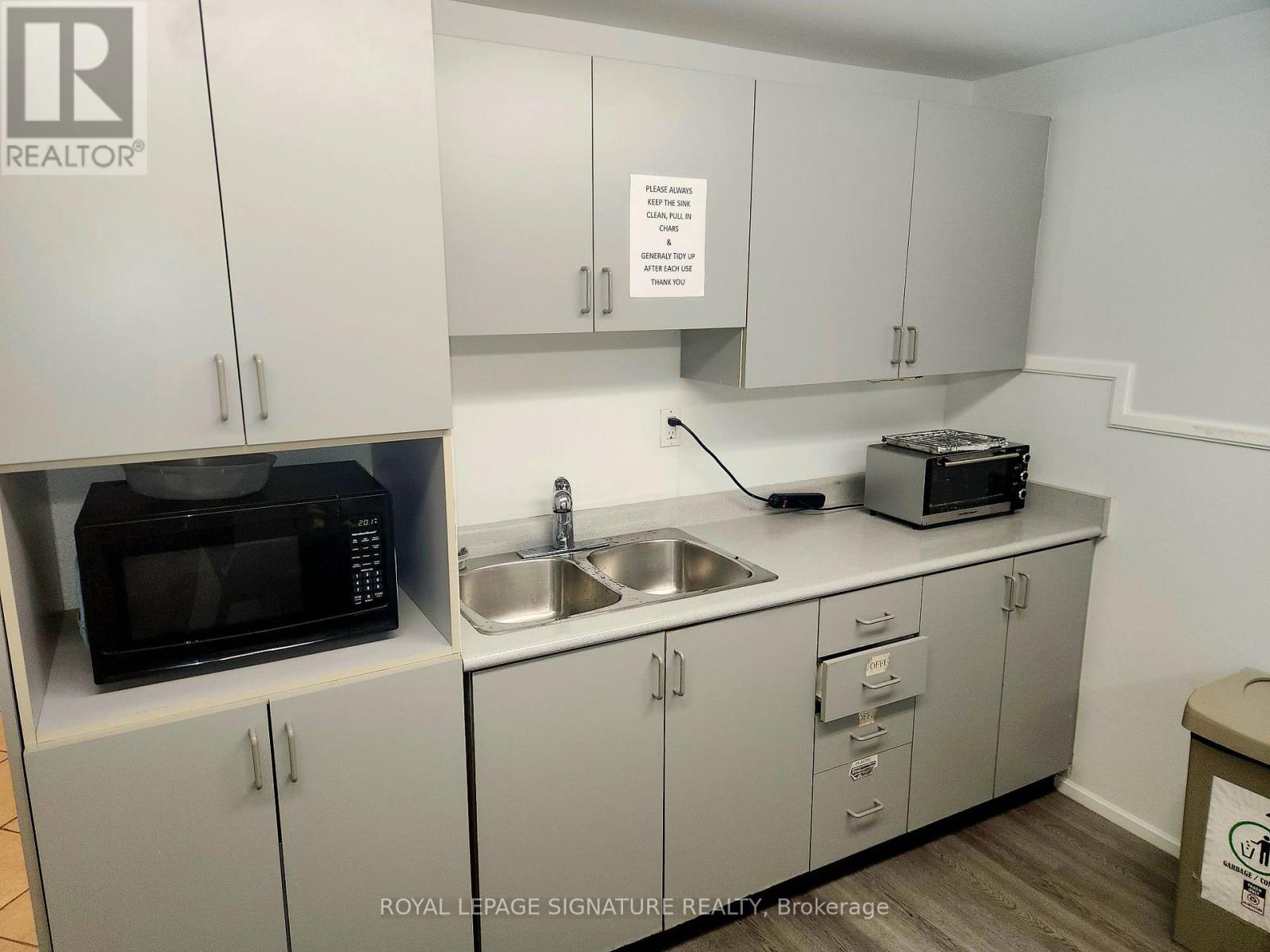 201 - 1015 Bloor Street W, Toronto (Dufferin Grove), Ontario  M6H 1M1 - Photo 4 - C11823590
